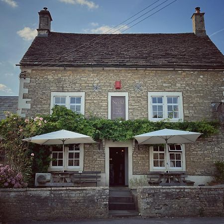 Hotel Neeld Arms Grittleton Exteriér fotografie