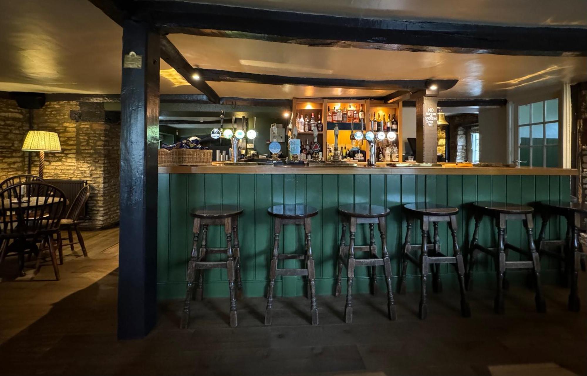 Hotel Neeld Arms Grittleton Exteriér fotografie