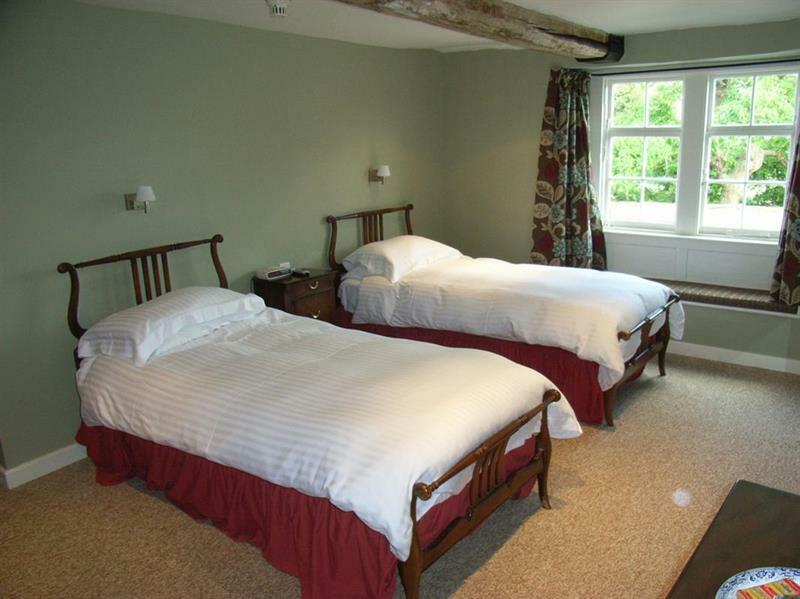 Hotel Neeld Arms Grittleton Exteriér fotografie